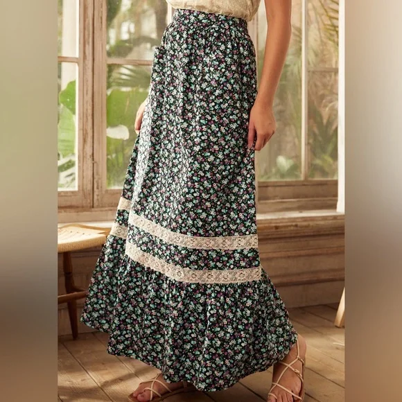 NWOT ModCloth Field of Dreams Strawberry Maxi Skirt - Picture 1 of 6